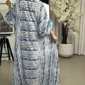 Alternative view of In blue